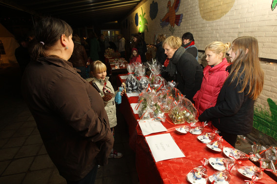 2015-12-12_knipoog_derde_kerstmarkt