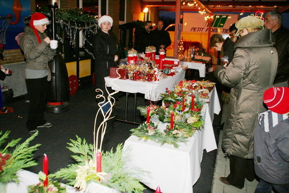 Editiepajot_liedekerke_kerstmarkt_dolfijn_foto_jacky_delcolur__2_