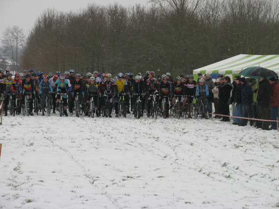 Editiepajot_-_cross_14-02-2010_6_caroline_de_mondt__1_