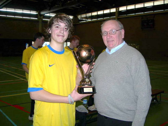 Halle_don_bosco_zaalvoetbal_002