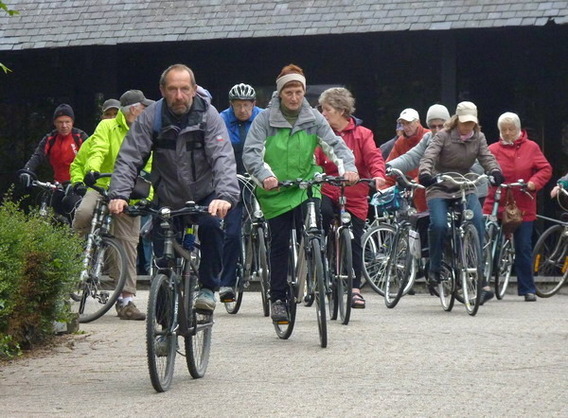 Editiepajot_halle_foetstocht_vijftigplussers