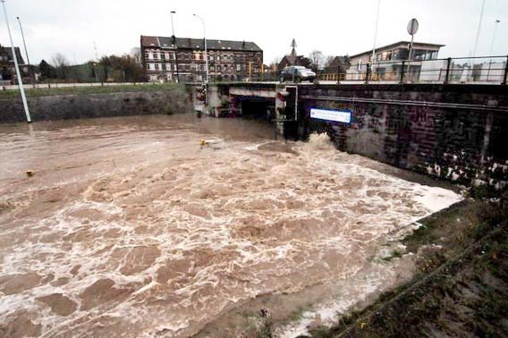 Editiepajot_sint-pieters-leeuw_water_zondag_foto_marc_sluys