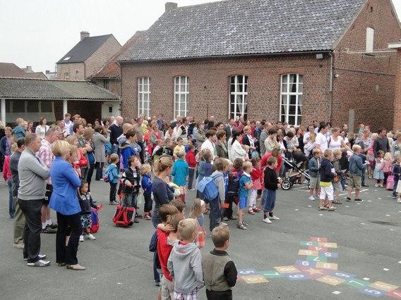 Eerste_schooldag_in_de_bloesem_sep_2012__6_