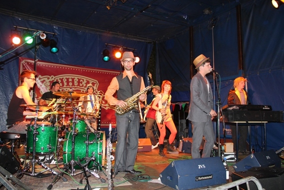 Editiepajot_liedekerke_tinga_tinga_verslag_2012_foto_jacky_delcour__3_