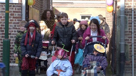 Editiepajot_roosdaal_carnaval_triangel_onze-lieve-vrouw-lombeek_foto_jacky_delcour__2_