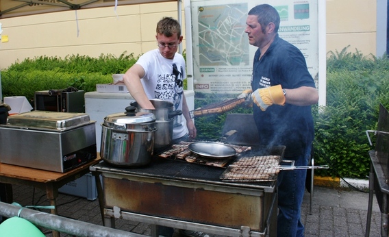 Editiepajot_liedekerke_nog_een_barbecue_foto_jacky_delcour