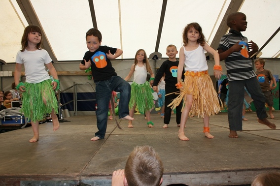 Editiepajot_roosdaal_schoolfeest_triangel_pamel_foto_jacky_delcour