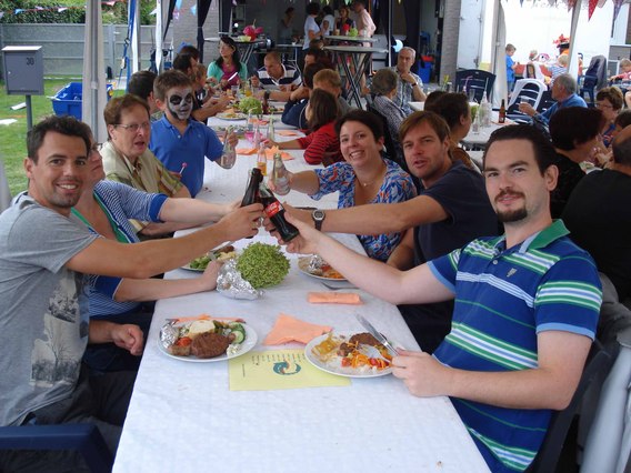 Editiepajot_roosdaal_straatfeest_korte_kam_foto_jacky_delcour__4_