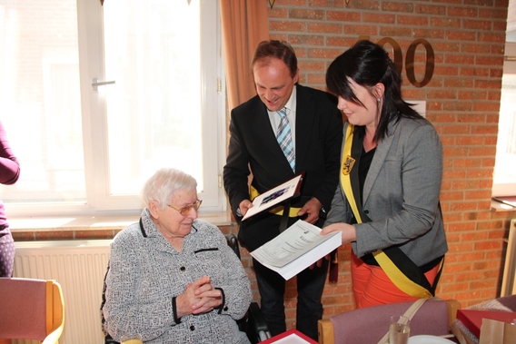Editiepajot_roosdaal_verona_muller_100_jaar_foto_jacky_delcour