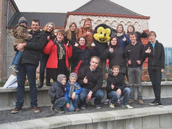 Editiepajot_roosdaal_mijnheer_konijn_q_music_bijdrage__rode_kruis_roosdaal_foto_jacky_delcour