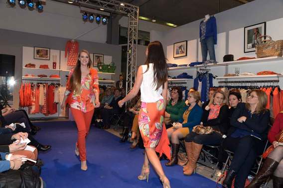 Editiepajot_sint-pieters-leeuw_modeshow_foto_4_elsie_de_greef