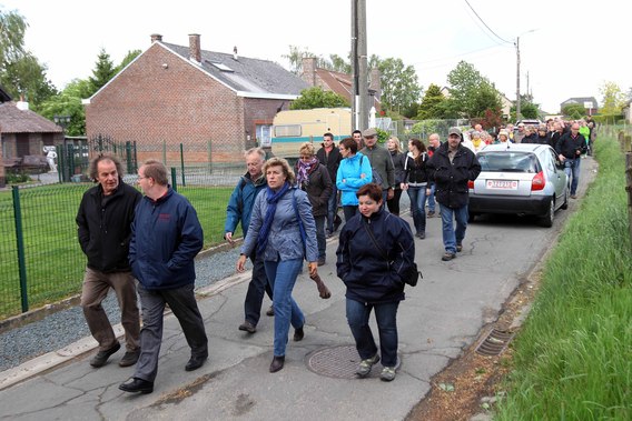 Protestwandeling_in_vlezenbeek1