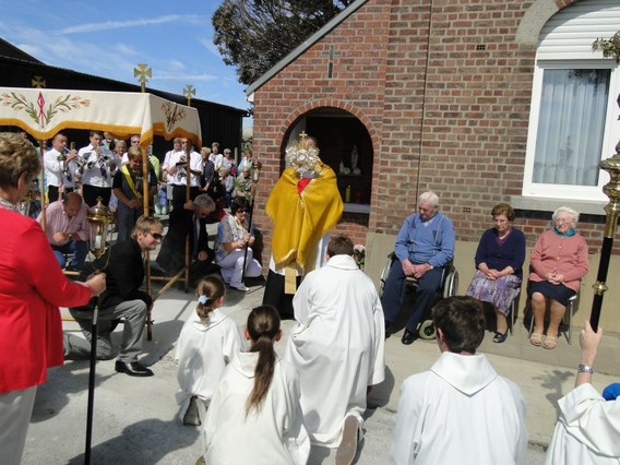 Processie_herfelingen_juni_2014__27_