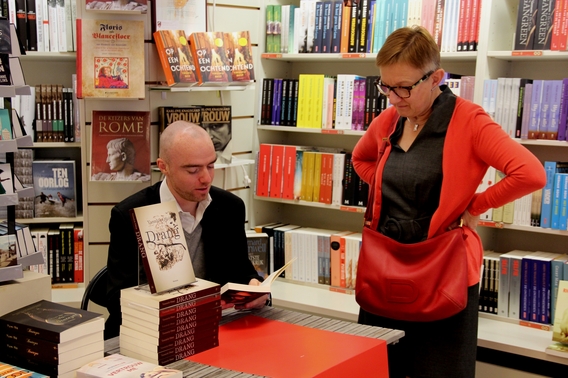 2015-10-27_standaard_boekhandel_viert_feest__15_a