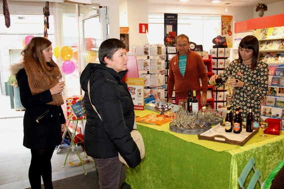 2015-10-27_standaard_boekhandel_viert_feest__23_a