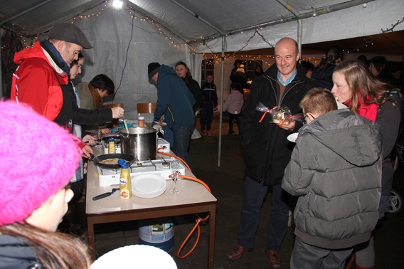 2015-12-12_knipoog_derde_kerstmarkt__1_a