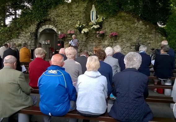 2016-05-28_mariahuldiging_aan_de_grot_te_poelk-pamel