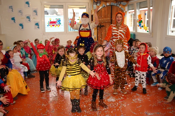 2017-02-24_kleuterschool_dol-fijn_viert_carnaval__35_a