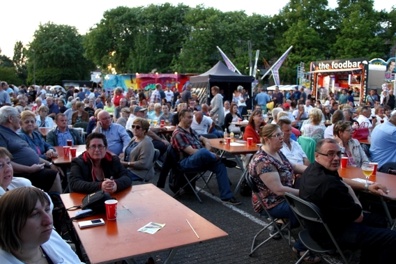 2017-07-30_rechteroever_feest__4_a