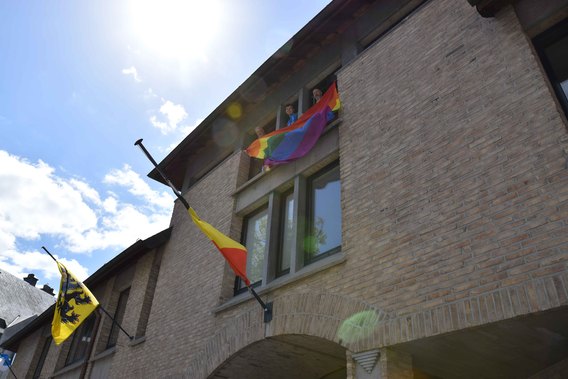 Regenboogvlag_halle__30_