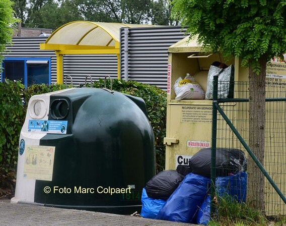 Editie_gooik_kleding_containers_3__kopie_