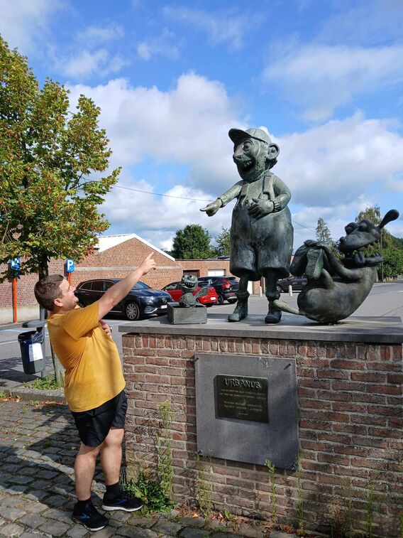 Locatie_3_-_standbeeld_urbanus_in_tollembeek