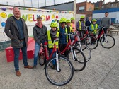 20250929_lions_schenken_fietsen_hartencollege-1_nieuwsbrief
