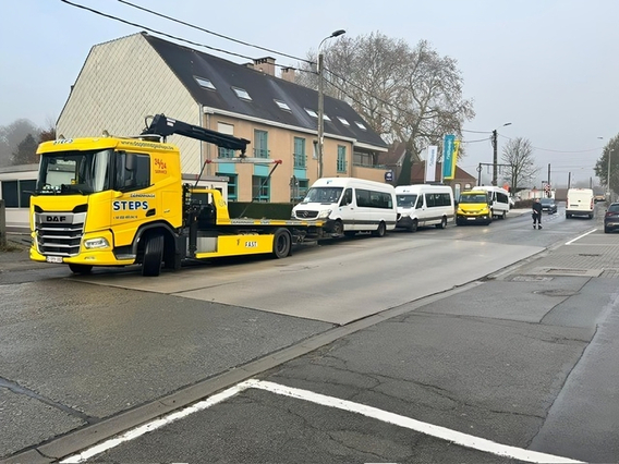 Persbericht_2025_11_27_schoolbussen01