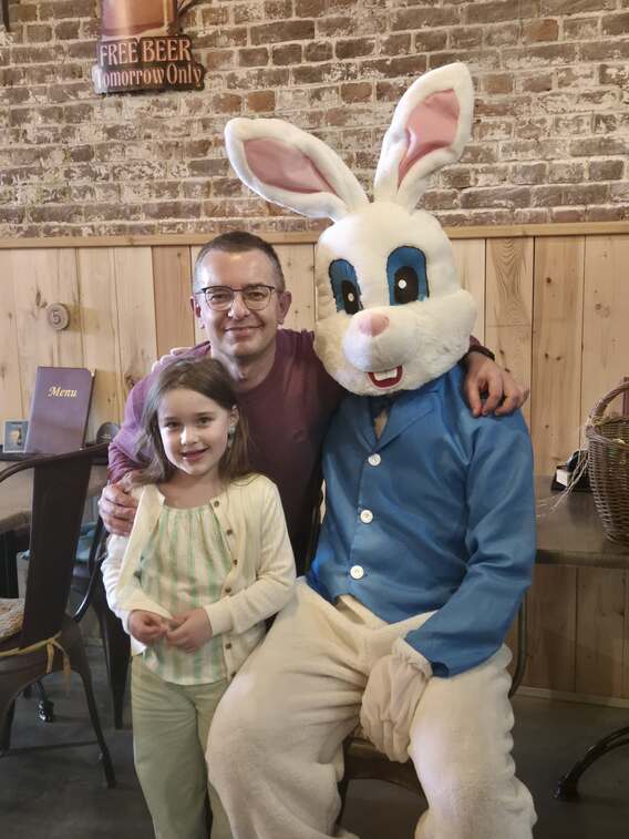 E1766b90-16cc-4f1a-b17d-545f7cd29dfa