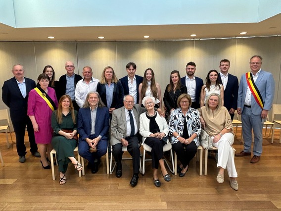 Leeuw_briljant_destrycker__g_2