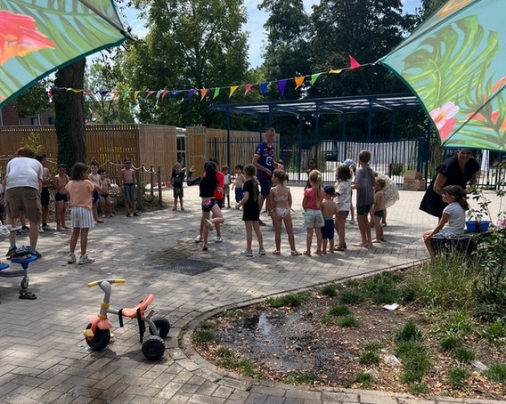 Malleboot_spelende_kinderen