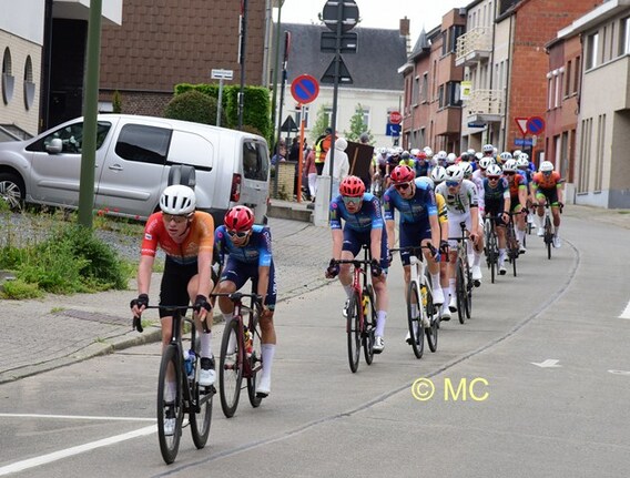 Koers in Galmaarden.- Foto Marc Colpaert