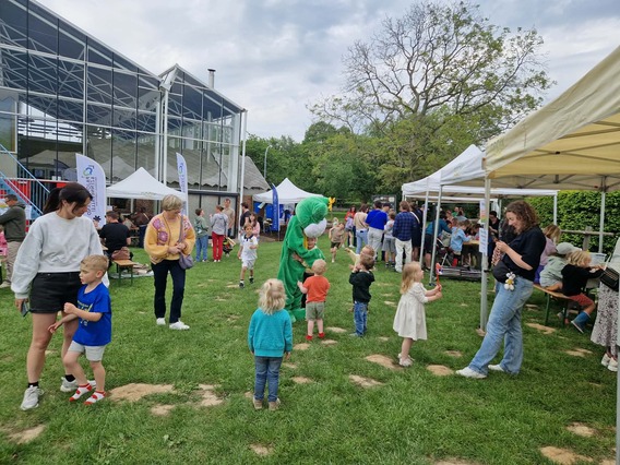 Feest in Paddenbroek