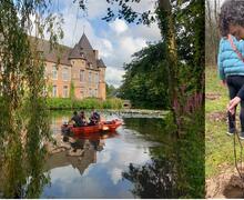 De afbeelding toot het kasteel Kruikenburg en schepen Belsack