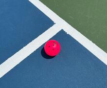 Een proefmoment met pickleball vraagt meer dan een net in de zaal