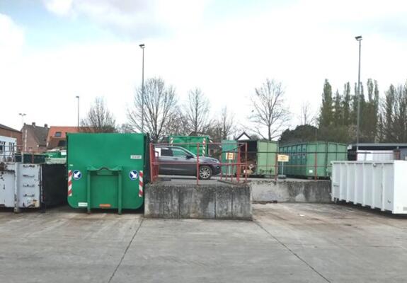 Extra kost van 290000 euro voor sluiting recyclagepark van Galmaarden.- foto Marc Colpaert