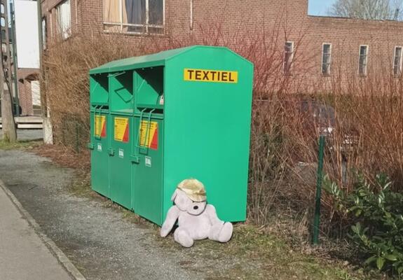 Kledingcontainers verdwijnen uit het straatbeeld. Illustratiebeeld foto marc colpaert