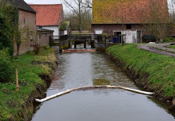 Illustratiebeeld van de Markrivier , op deze plaats komt er geen nieuwe brug.- Foto Marc Colpaert 