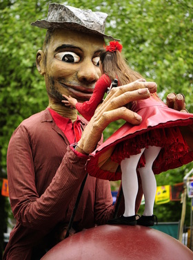 Editiepajot_jacky_delcour_compagnie_with_balls_join_the_parade_1_by_totaal_theater
